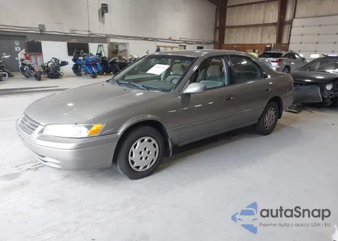 1999 Toyota Camry Le from USA, damaged, VIN 4T1BG22K1XU411632